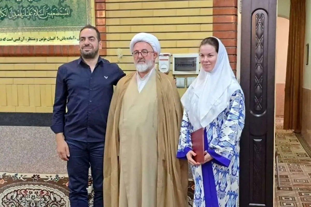 (عکس) یک زن روس در شاهرود شیعه شد
