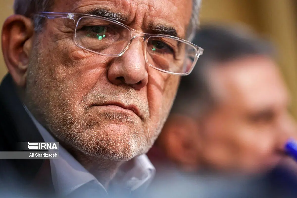 (تصاویر) نشست انتخاباتی «مسعود پزشکیان» در اتاق بازرگانی