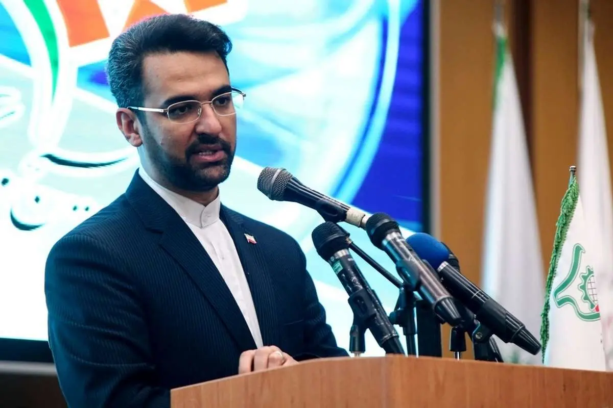 طعنههای آذری جهرمی به زاکانی و جلیلی؛ اسنپ و تپسی بهتر از دولت شما کار میکند