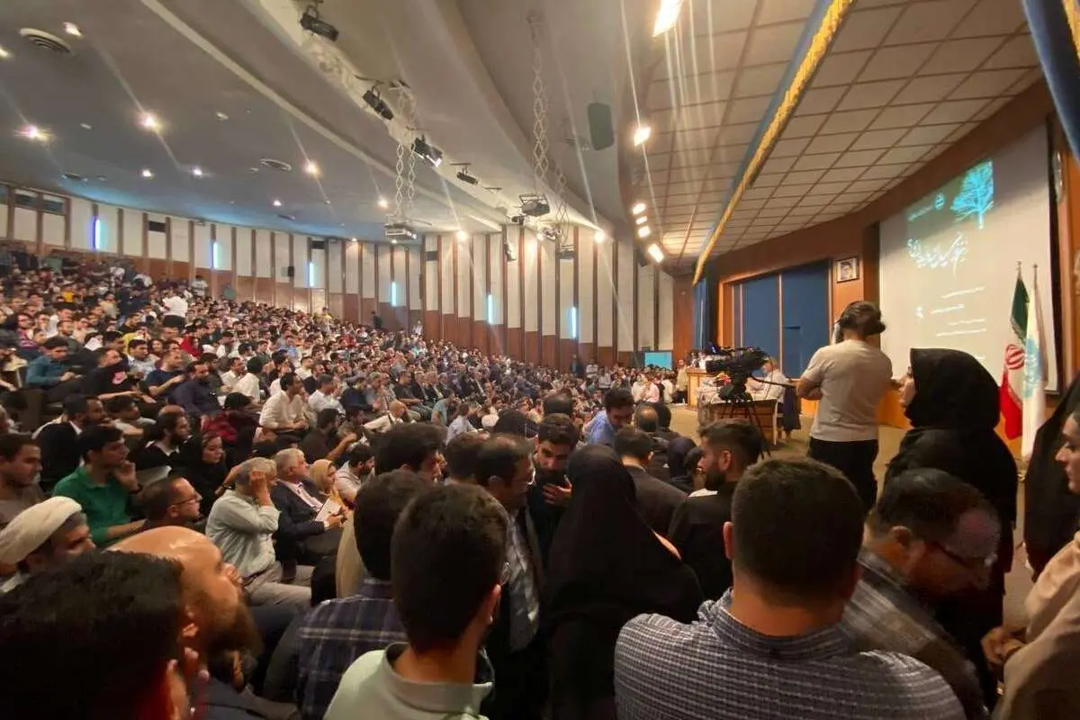 پاسخ پزشکیان به سوالات دانشجویان؛ از مهسا امینی تا طرح نور