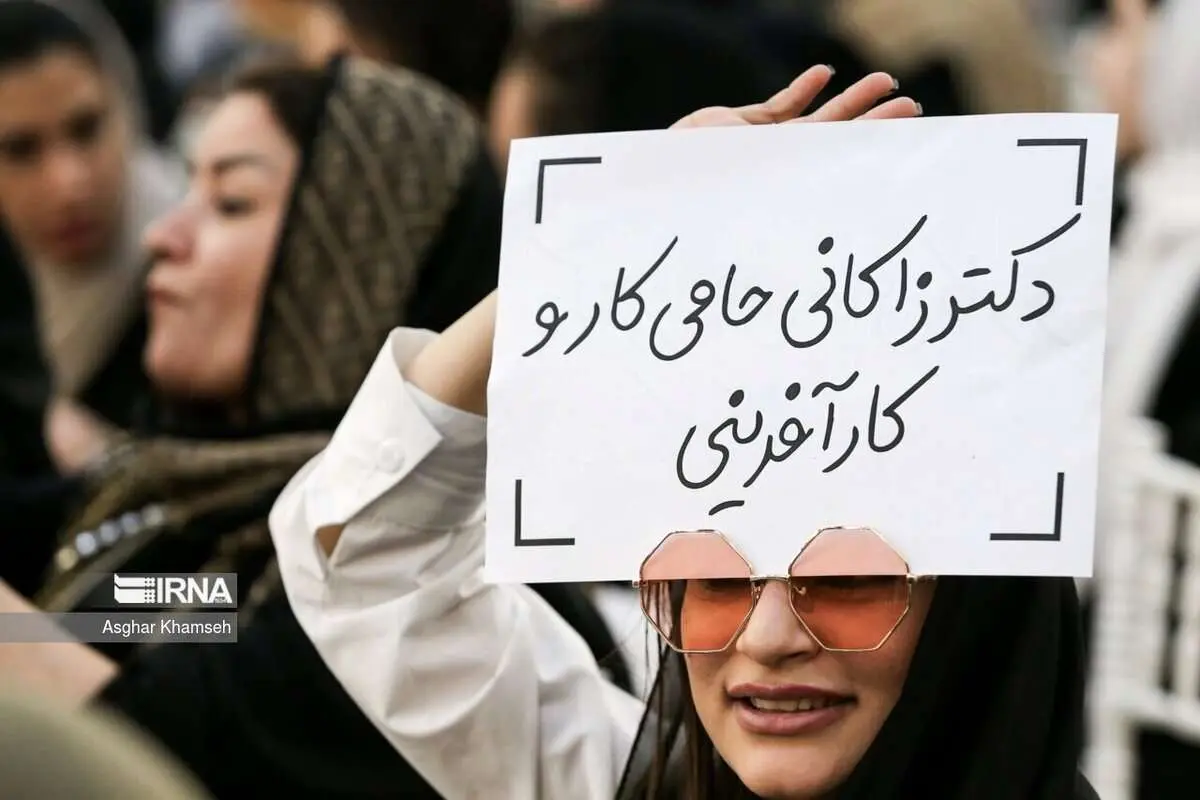 (تصاویر) نشست انتخاباتی زاکانی با اصناف و کارگران