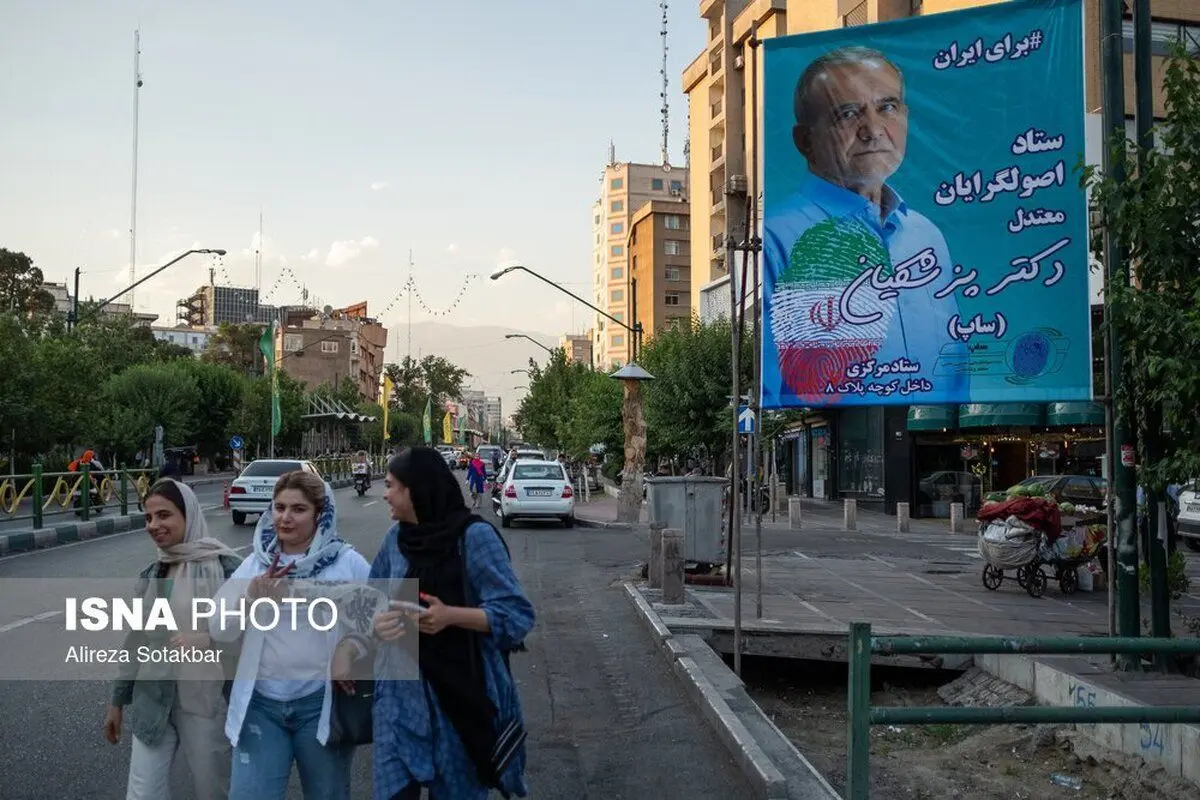 (تصاویر) تبلیغات شهری نامزدهای انتخابات چهاردهمین دوره ریاست جمهوری