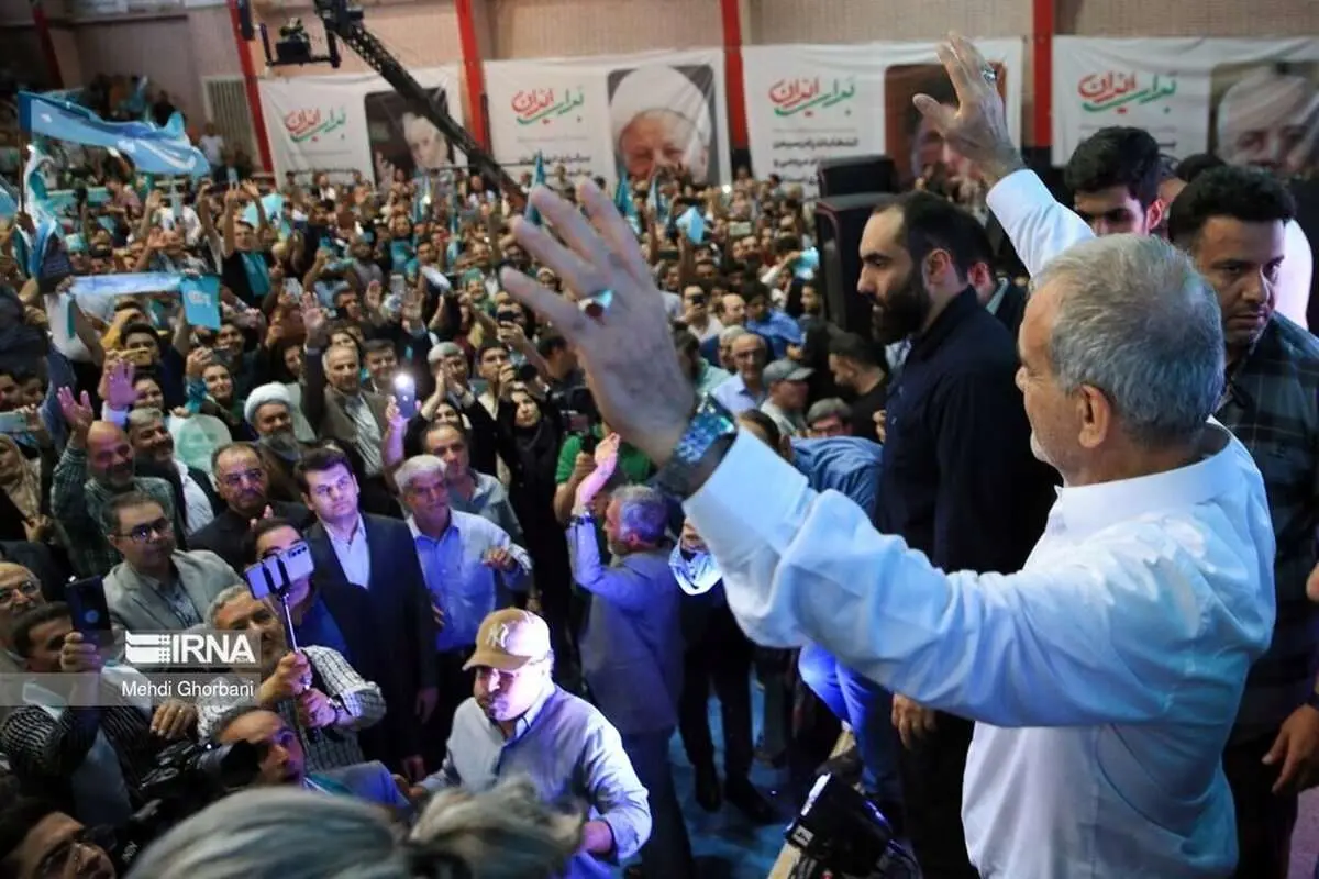 (تصاویر) سفر انتخاباتی «مسعود پزشکیان» به مشهد