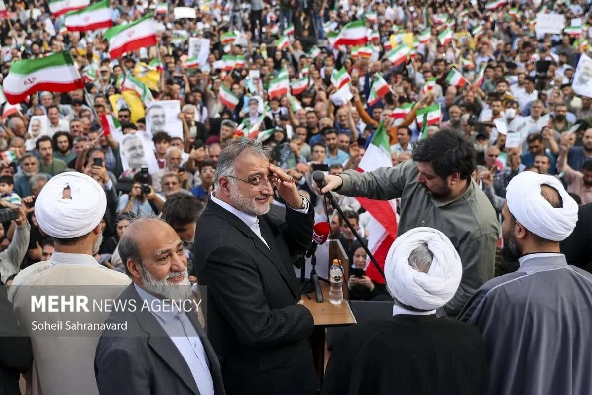 (تصاویر) اجتماع حامیان زاکانی در میدان امام حسین(ع)