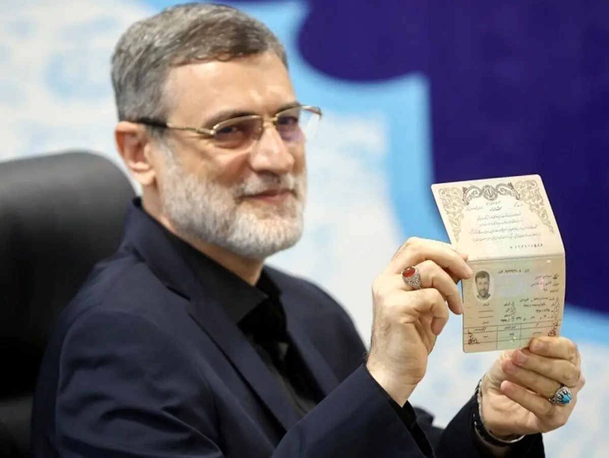قاضی زاده هاشمی رای خود را به صندوق انداخت