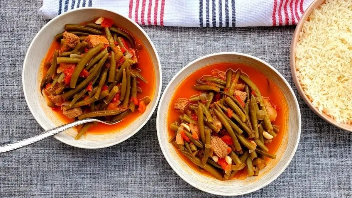 طرز تهیه خورش لوبیا سبز با طعمی بی‌نظیر
