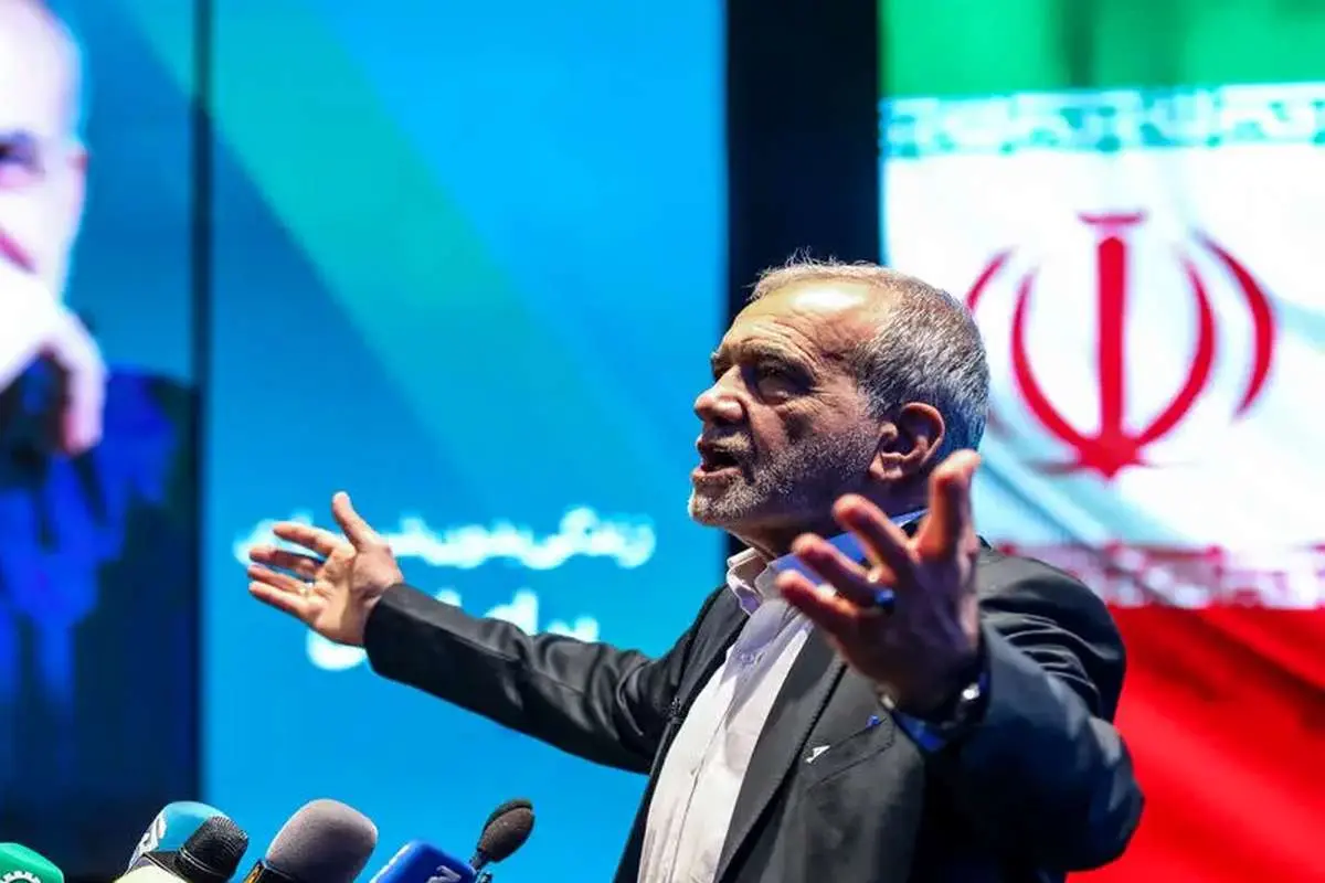 (تصویر) عکس جالب از لحظه ورود پزشکیان به کرمانشاه