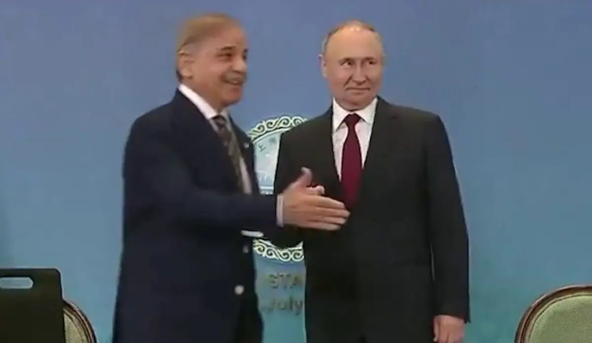 (ویدئو) ضایع شدن پوتین مقابل رئیس جمهور پاکستان!