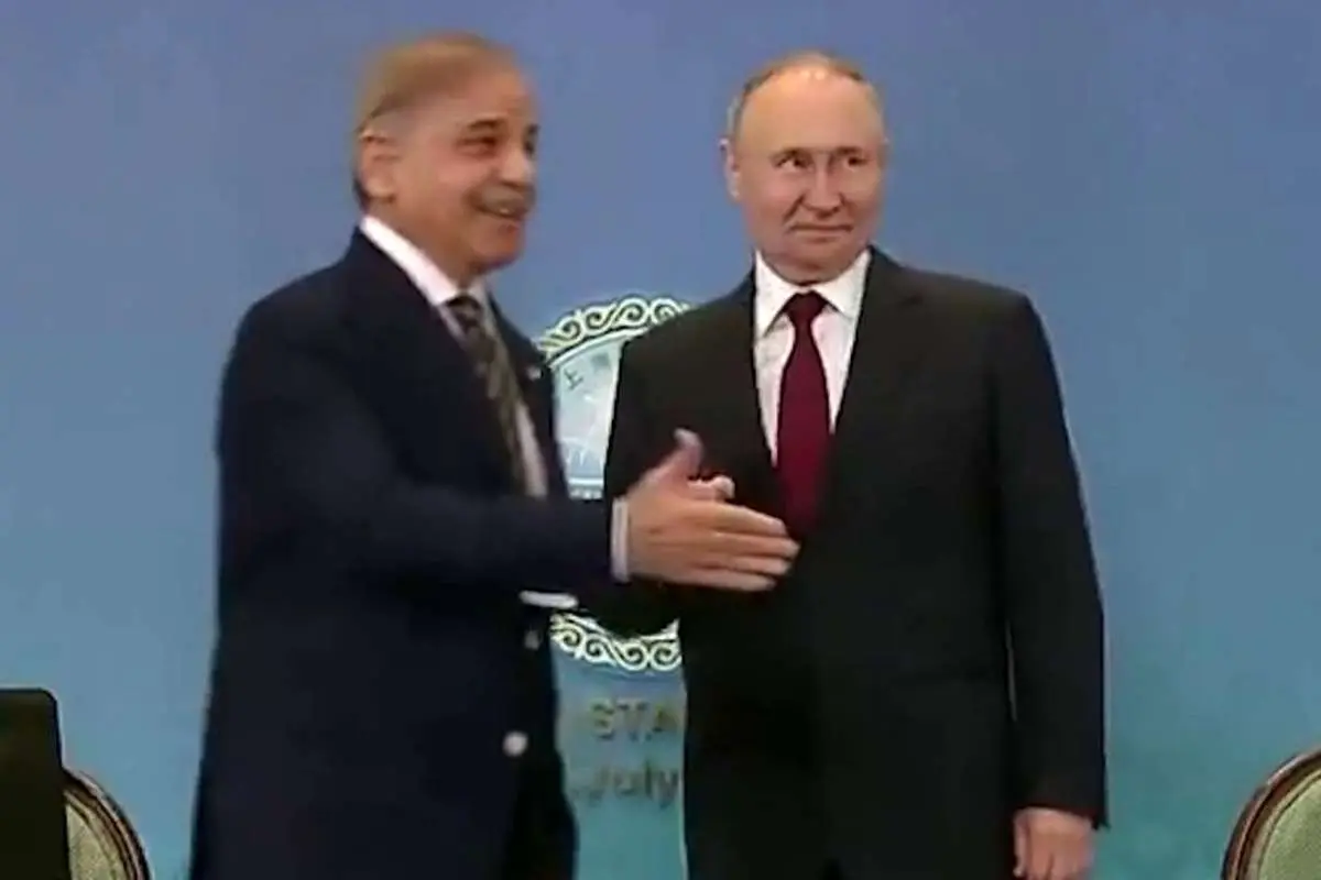 (ویدئو) ضایع شدن پوتین مقابل رئیس جمهور پاکستان!