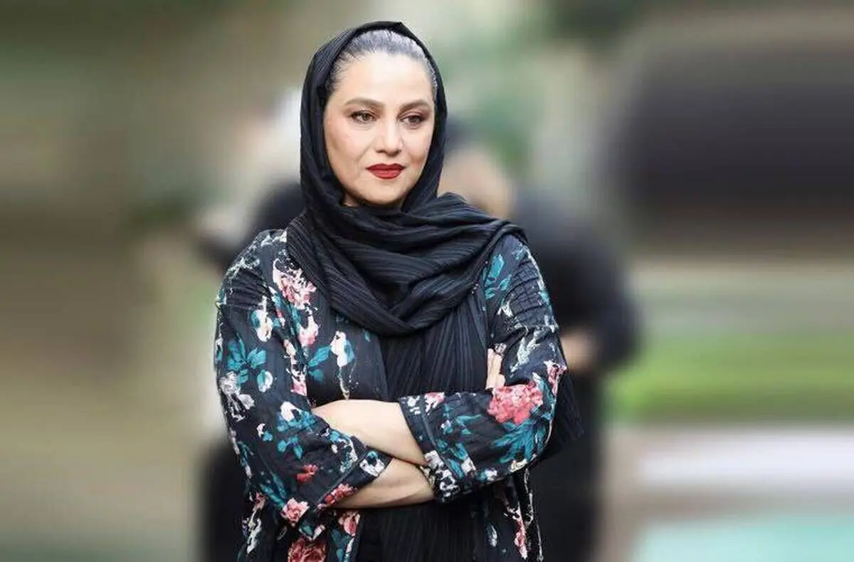 (عکس) شبنم مقدمی بر سر مزار استاد شجریان