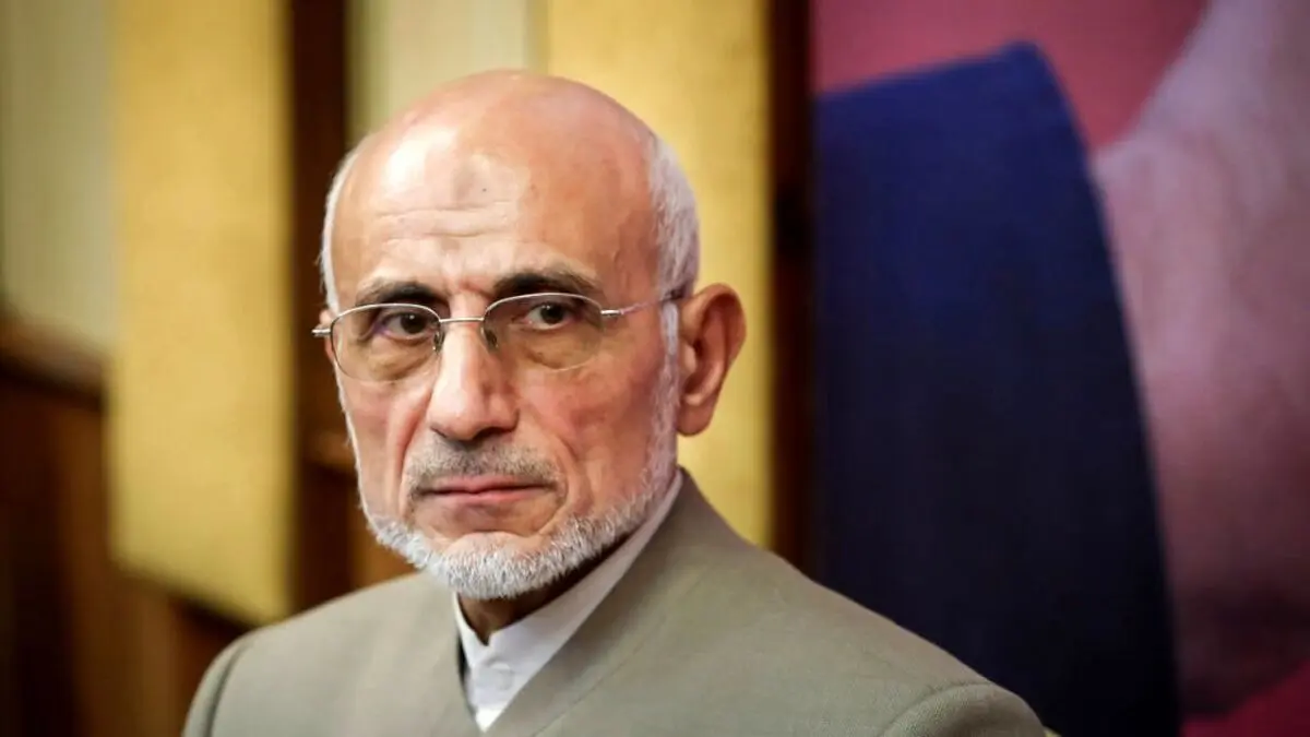 تصاویری کمتر دیده شده از موسوی خوئینی‌ها و میرسلیم کنار یکدیگر؛ ۴۵ سال قبل!