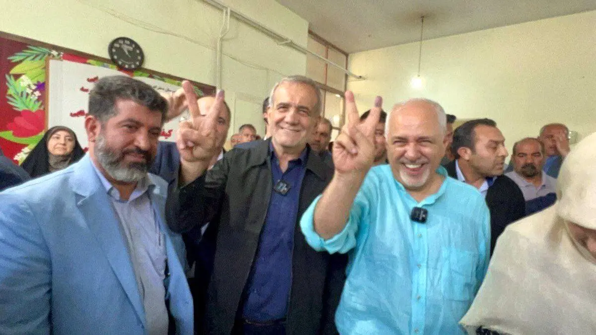 پزشکیان رای داد؛ اما عکسی گرفته نشد! / شعار حیدر حیدر هواداران