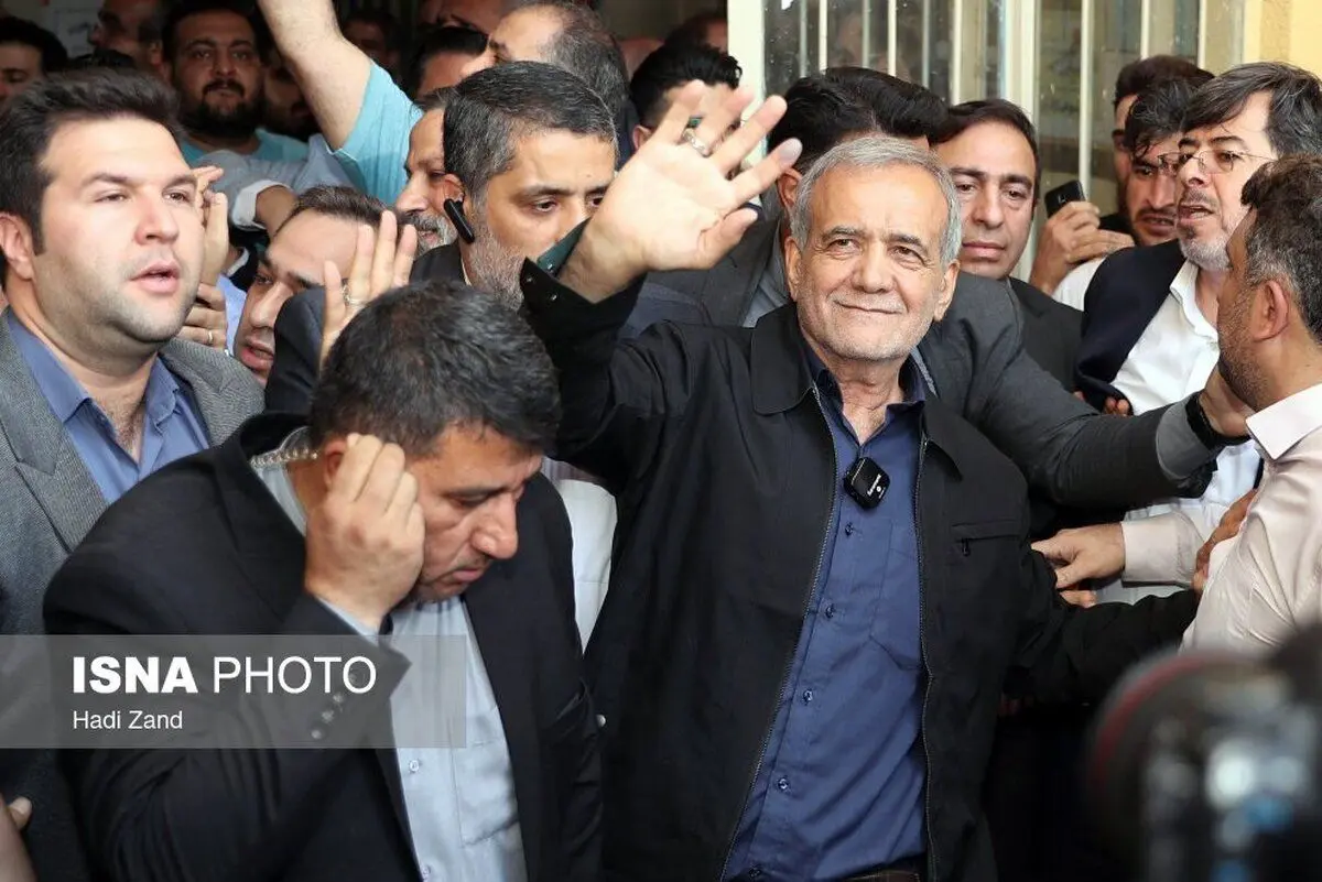 (تصاویر) حضور شخصیت‌های سیاسی در مرحله دوم انتخابات ریاست جمهوری
