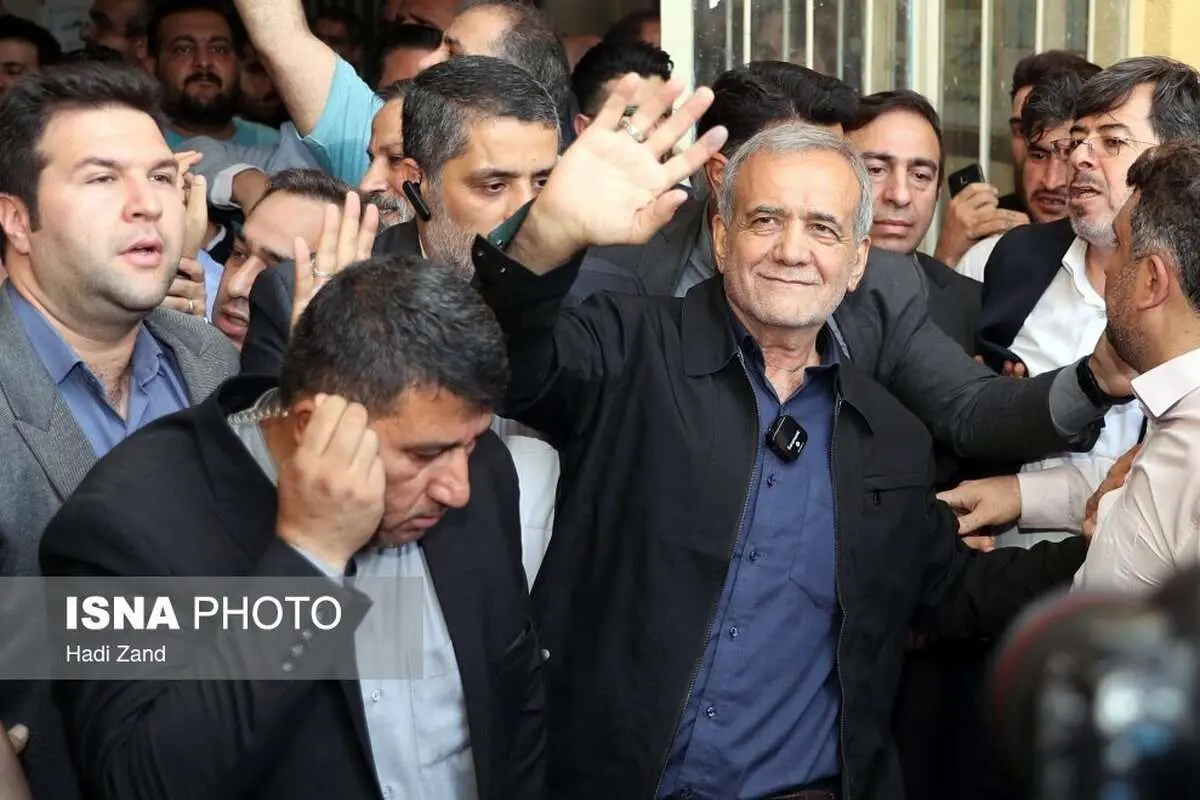 (تصاویر) حضور شخصیت‌های سیاسی در مرحله دوم انتخابات ریاست جمهوری