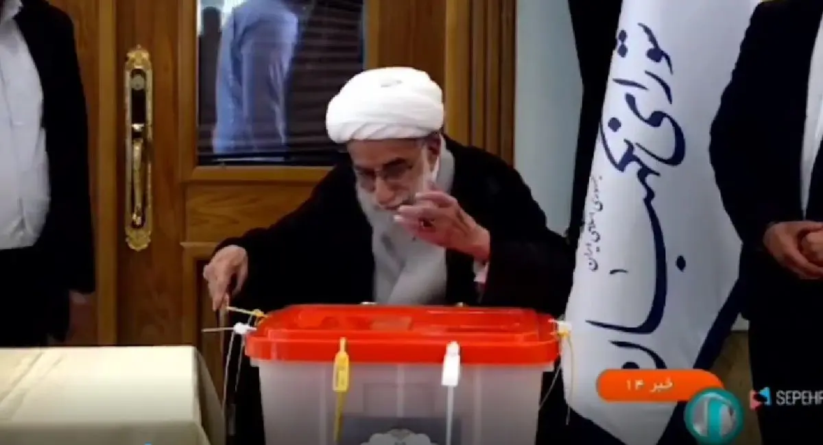 (ویدئو) پرس‌وجو‌های جنتی پای صندوق رأی؛ همه سالم آمدند، سالم رفتند؟