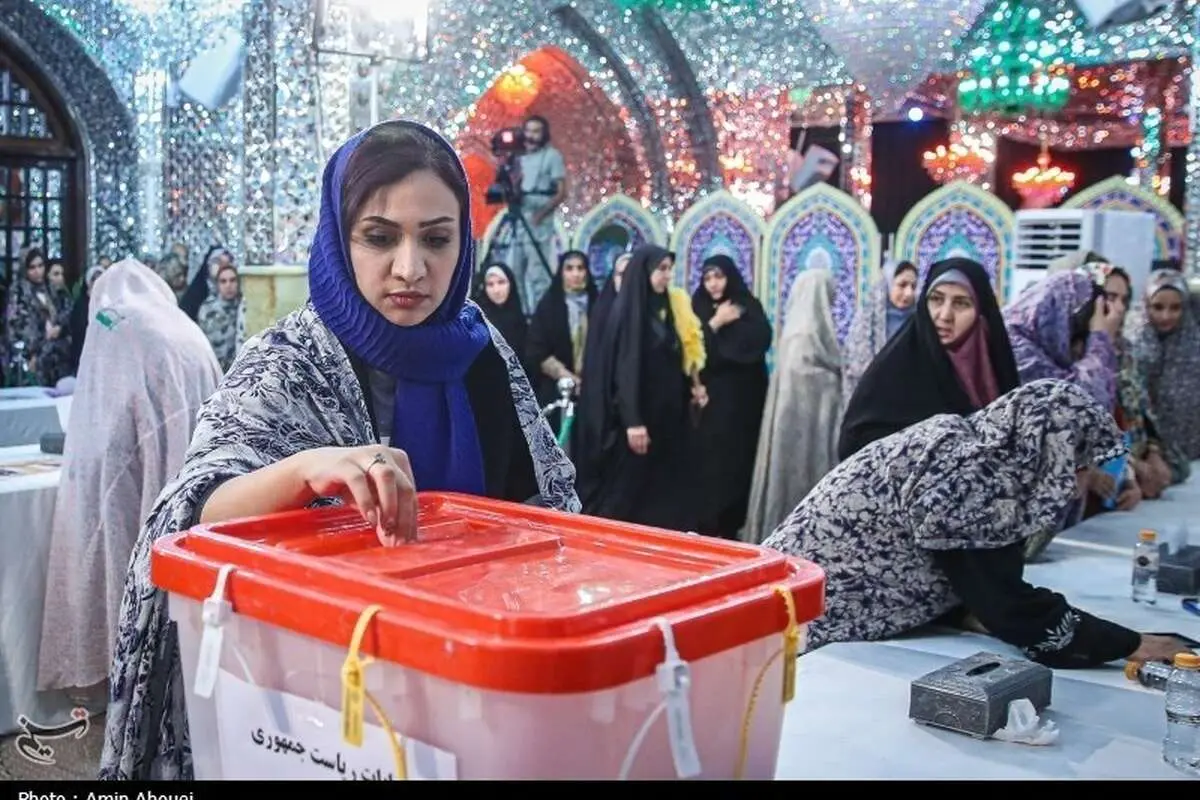 (تصاویر) ساعات پایانی انتخابات ریاست جمهوری در امامزاده صالح(ع)