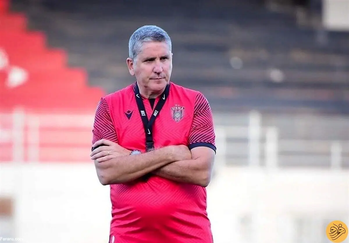 (عکس) سرمربی پرسپولیس وارد ایران شد