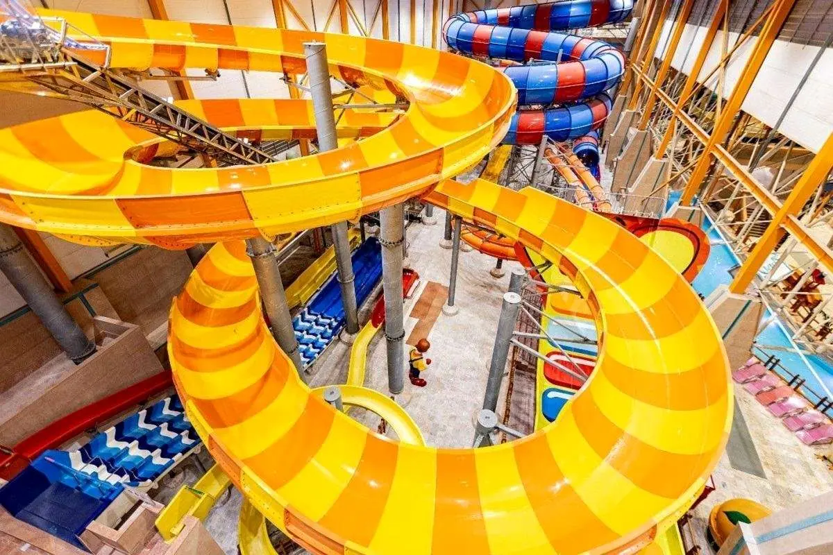 موج های آبی مشهد؛ قیمت بلیط موج های آبی ۱۴۰۳