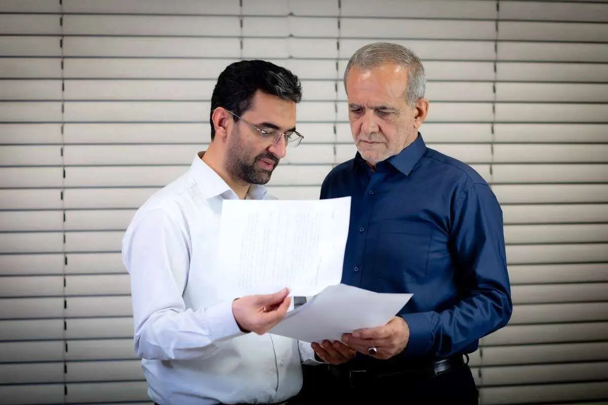 آذری جهرمی: بگویید در طرح وان دولت جلیلی قیمت بنزین چقدر خواهد شد؟