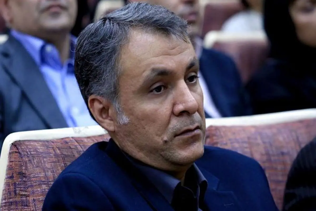 واکنش محمد فاضلی به کناره گیری داوطلبانه پیرمردها از دولت