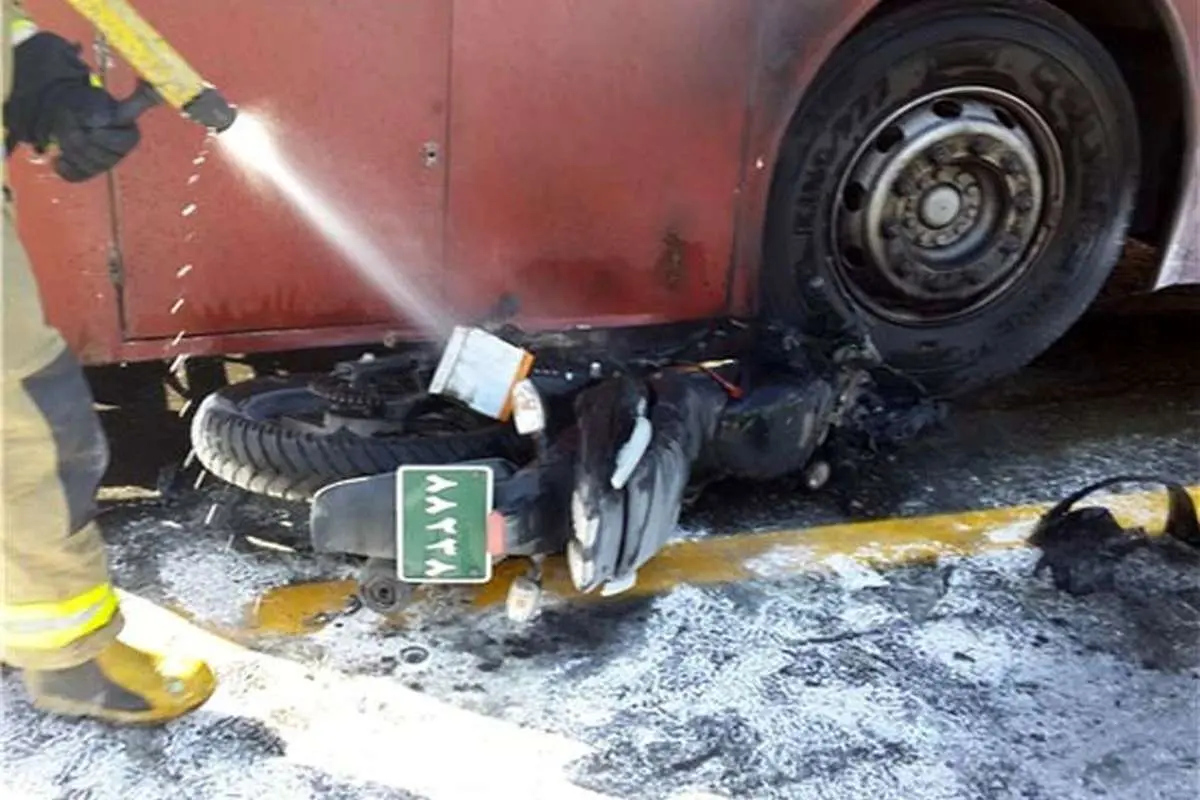 تصادف هولناک موتورسیکلت در خط ویژه بی آر تی