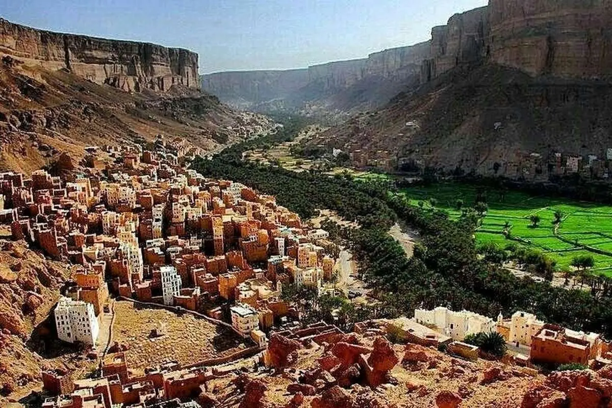 (ویدئو) لحظه ریزش کوه در حضرموت یمن