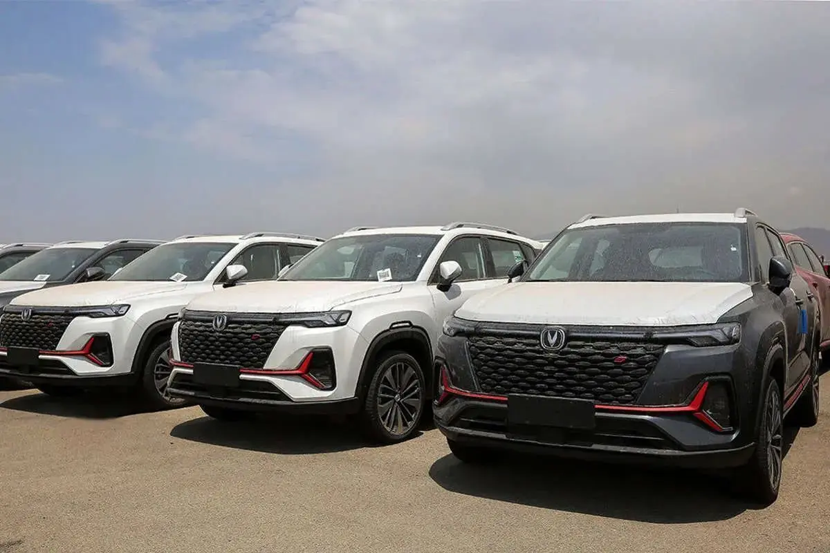 سیل فروش رتبه واردات خودرو؛ قیمت‌ها تا ۸۰۰ میلیون تومان رسید