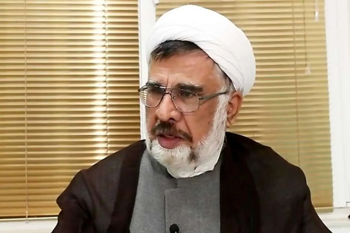 فاضل میبدی: مردم را به یاد نمازجمعههای زمان امویان نیندازید