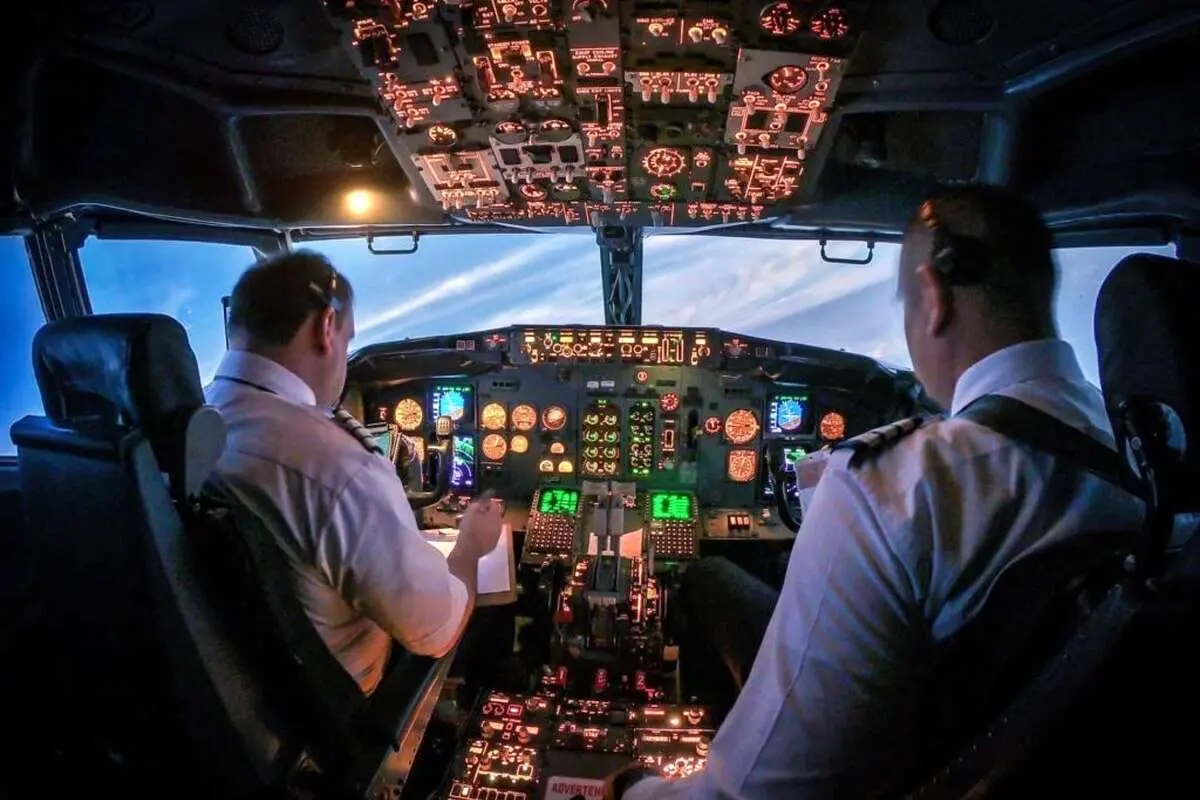 آیا خلبانان برای پرواز محدودیت سرعت دارند؟