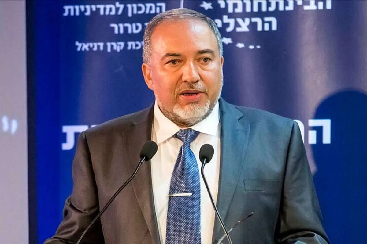 لیبرمن، وزیر دفاع سابق اسرائیل: حوثی‌ها خسارت اقتصادی عظیمی به اسرائیل وارد کرده‌اند