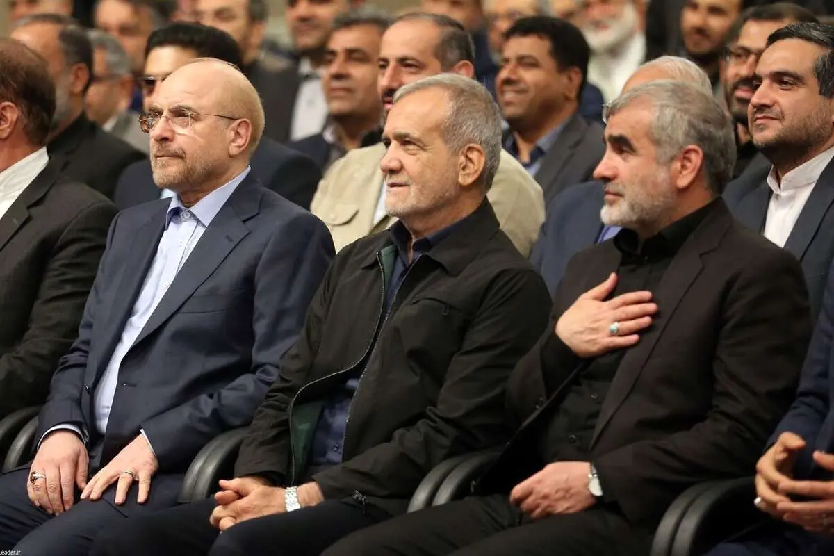 (ویدئو) استفاده رهبر انقلاب از عبارت حفظهالله برای دکتر پزشکیان