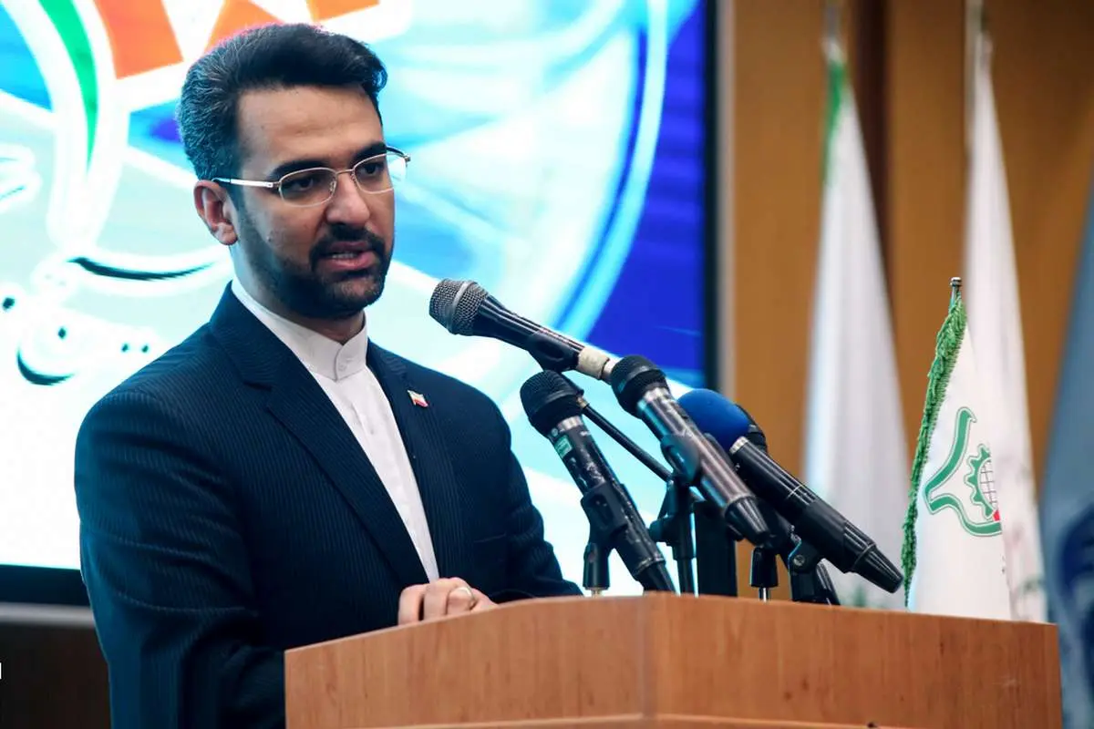 آذری جهرمی: سخنان امروز رهبر انقلاب یک سرمایه مهم به حساب می‌آید