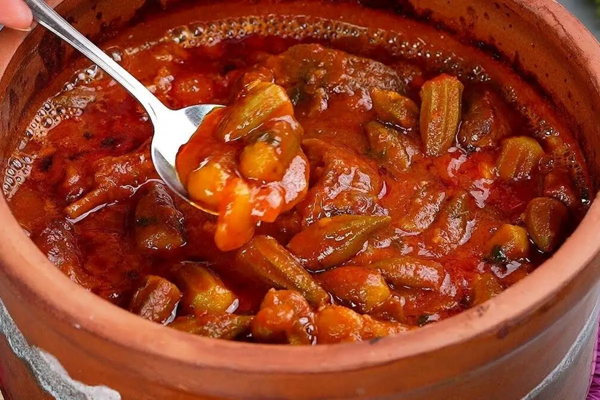 خورش بامیه ترکیه‌ای، غذای بدون گوشت و لذیذ