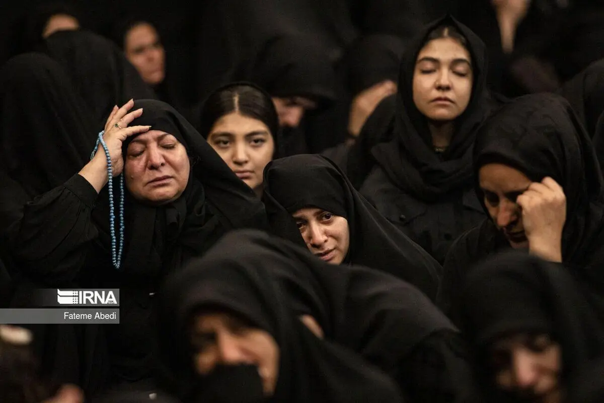 (تصاویر) روضه در حسینیه «سادات اخوی»