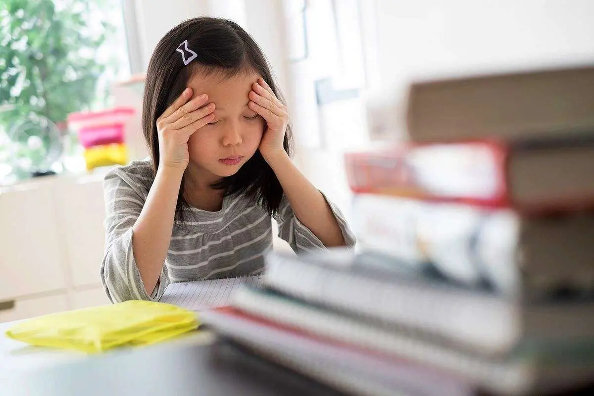 چرا کودکان از یادگیری یک زبان جدید مضطرب میشوند؟
