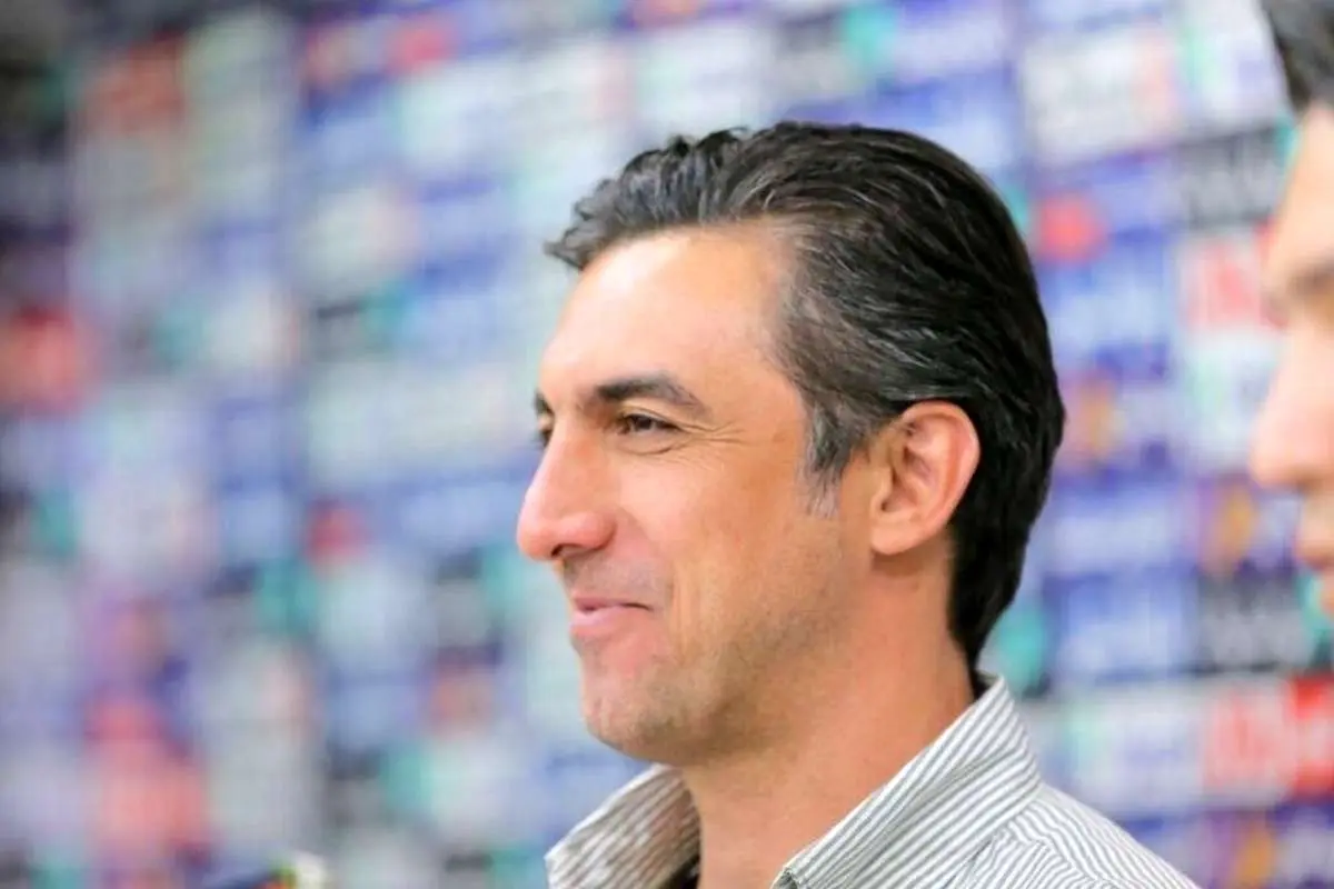 رسمی؛ مهدی رحمتی سرمربی هوادار شد