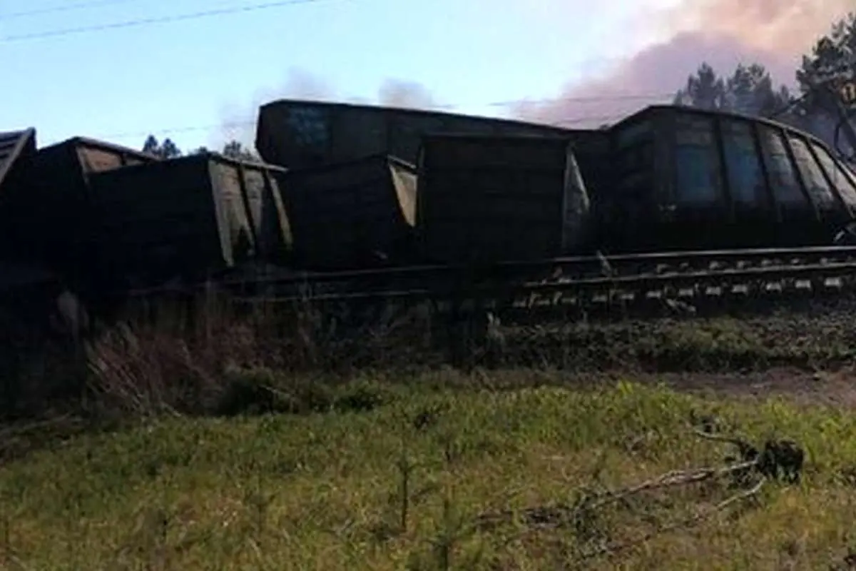 (ویدئو) ۲ کشته در پی خروج قطار از ریل در روسیه