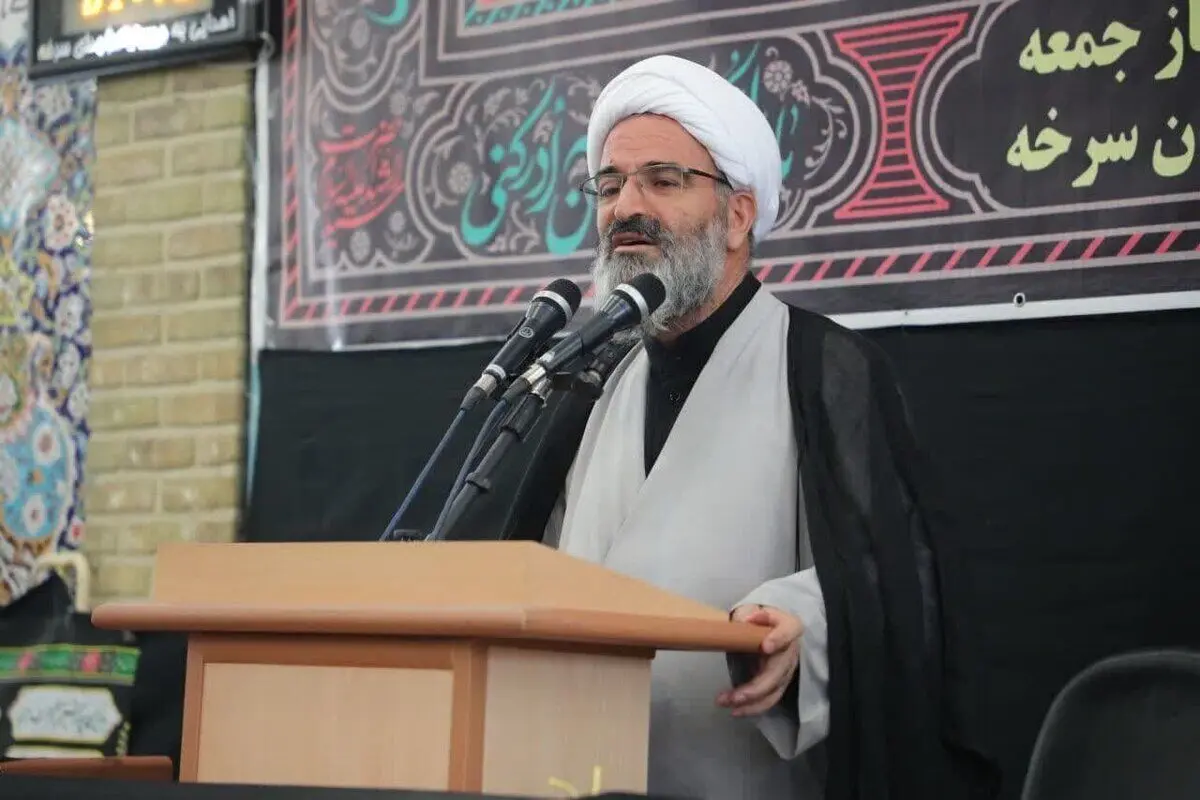 (ویدئو) حمله امام جمعه سمنان به ظریف: استفاده از این افراد در مسائل راهبردی تاسف دارد