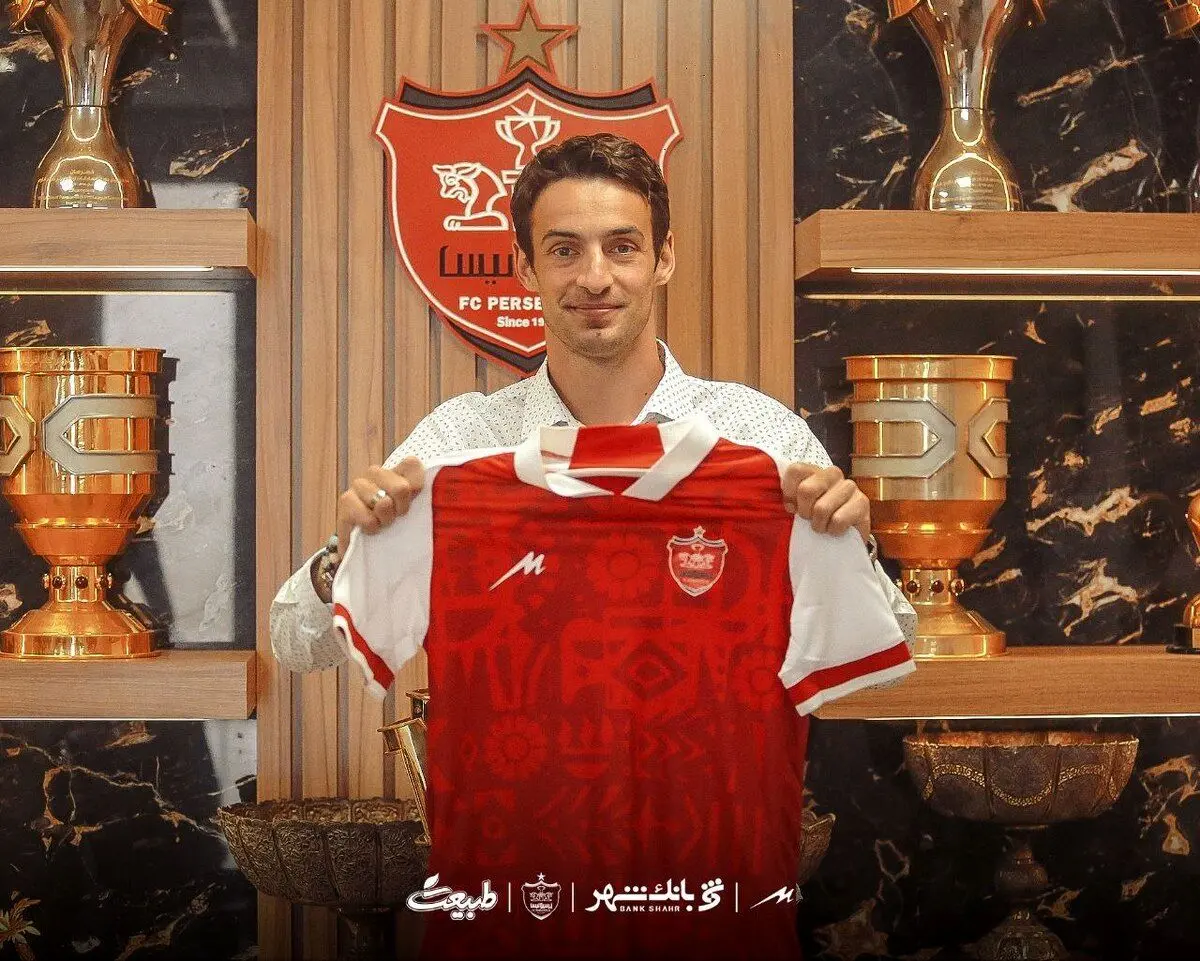 (عکس) گئورگی گولسیانی قراردادش را با پرسپولیس امضا کرد