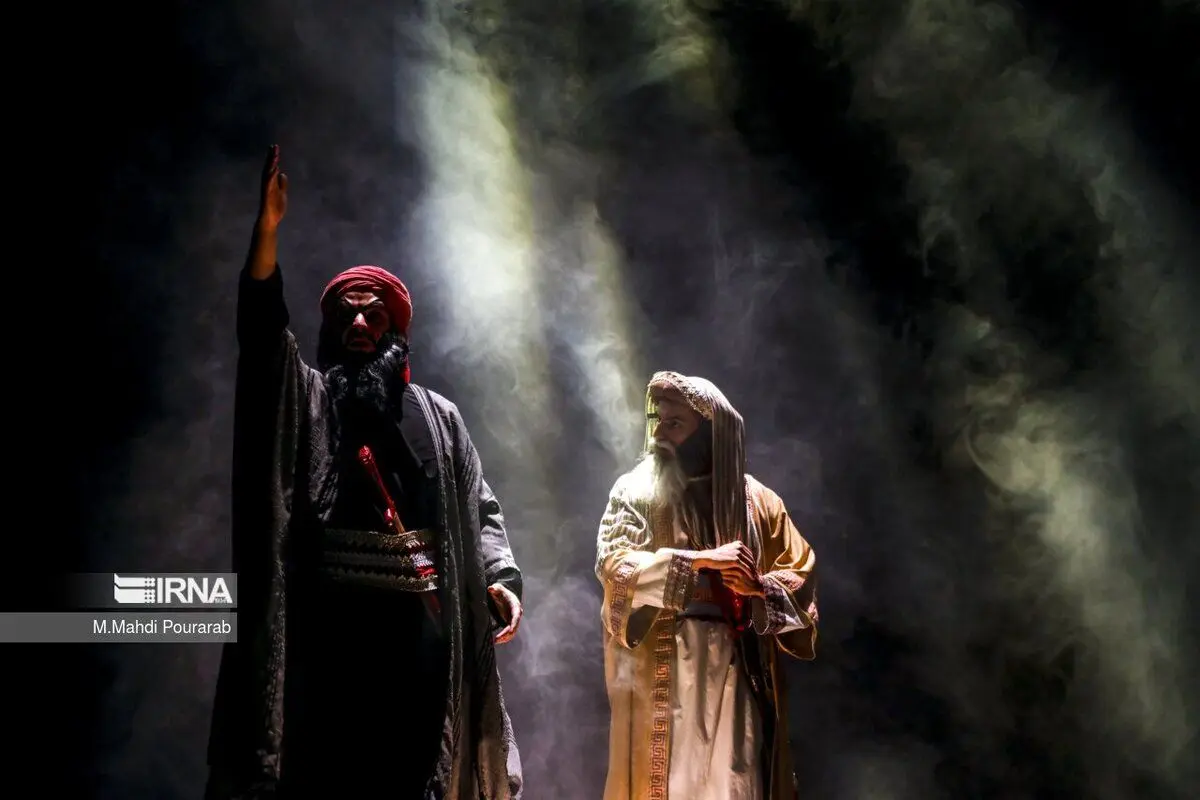 (تصاویر) نمایش «تنهاتر از مسیح»
