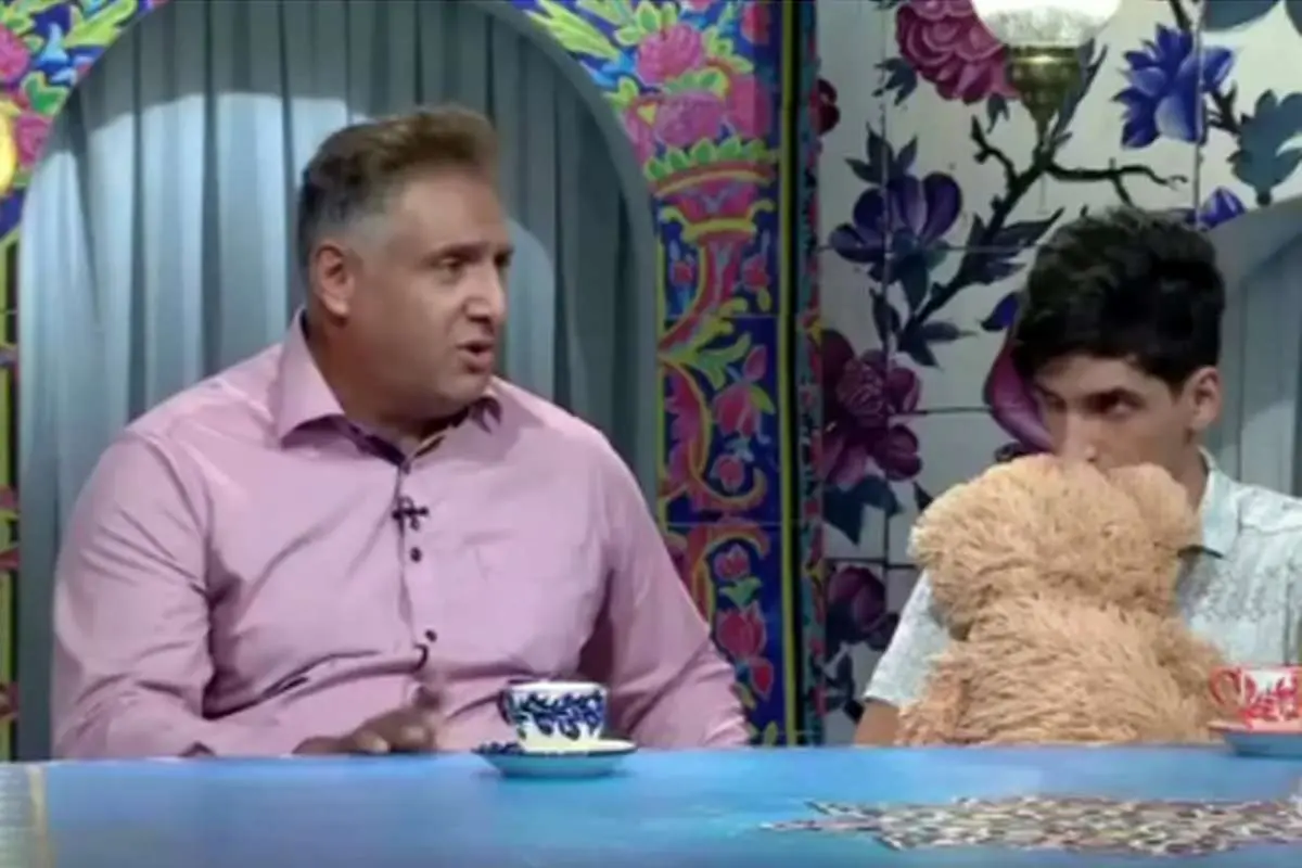 (ویدیو) داستان عجیب پدری که ۱۸ سال از پسر مبتلا به اوتیسمش مراقبت کرد