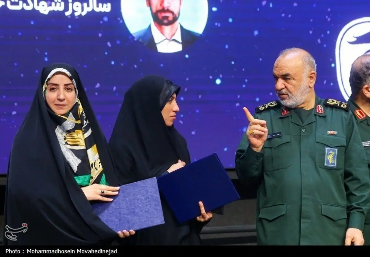 (عکس) تجلیل از آمنه سادات ذبیح‌پور
