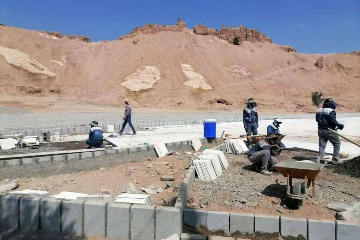 شاهکار شهرداری کرمان، حریم قلعه باستانی دختر را سنگفرش کرد