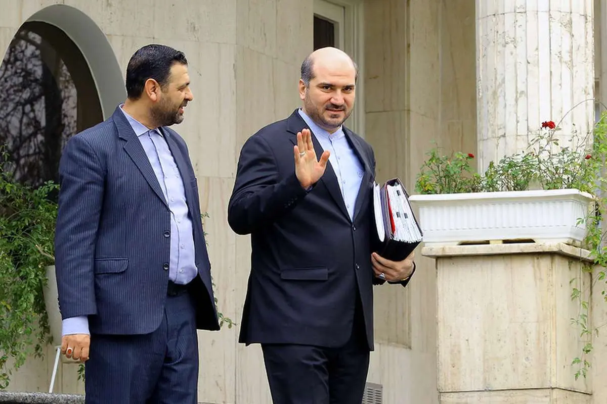 پشت پرده انتصاب‌ها و مجوز‌های غیر قانونی؛ برنامه فشار بر دولت پزشکیان است