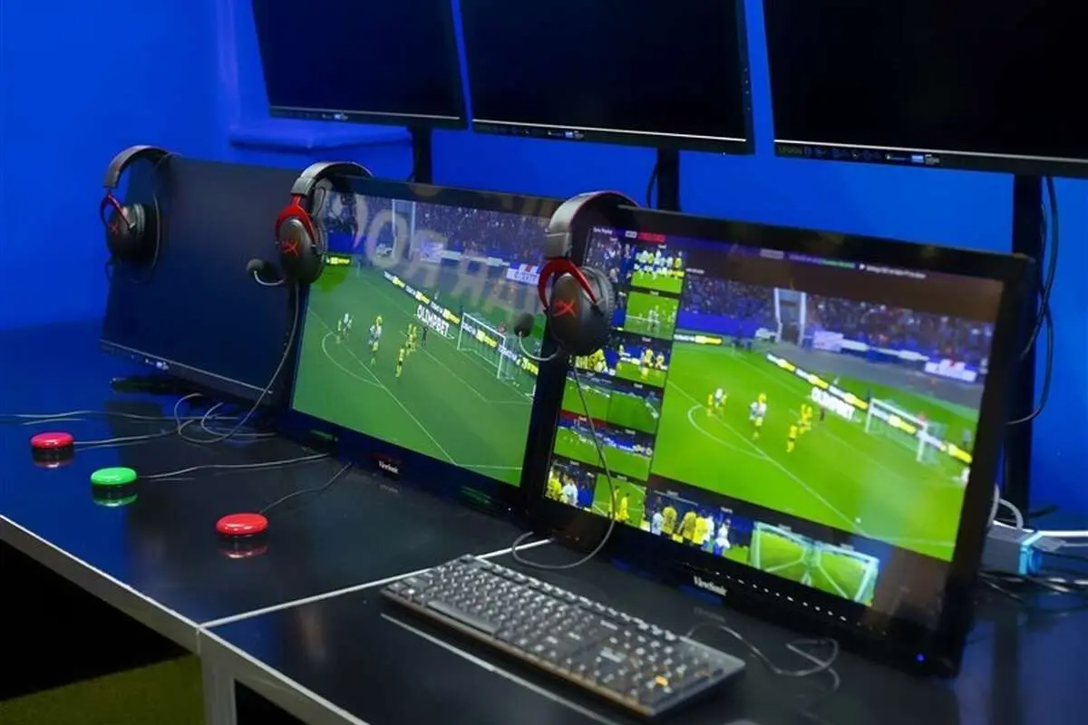 نصب VAR ورزشگاه اراک با حضور نماینده فیفا