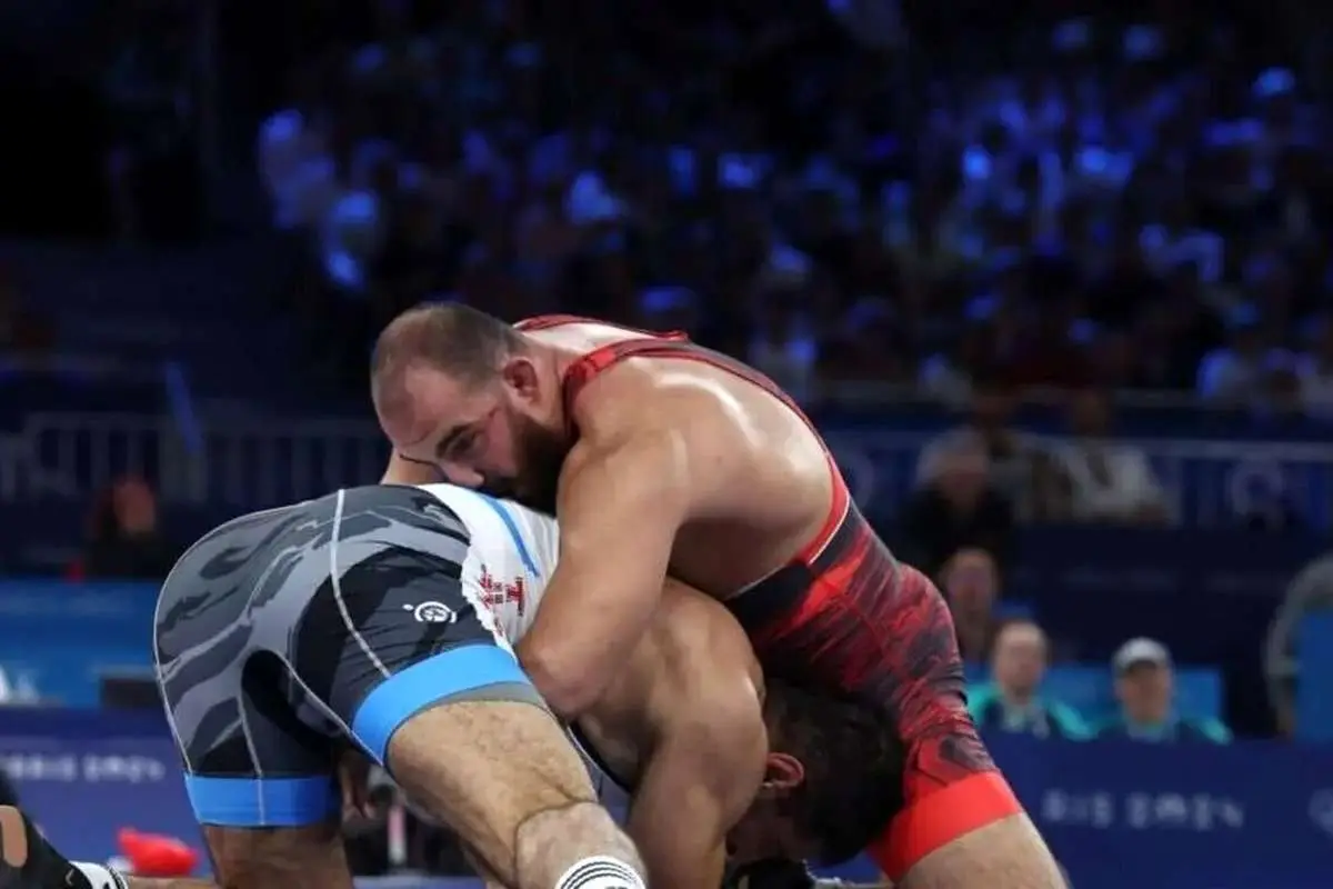 (ویدئو) خنده تلخ امیرحسین زارع به حرکت زشت حریف گرجستانی