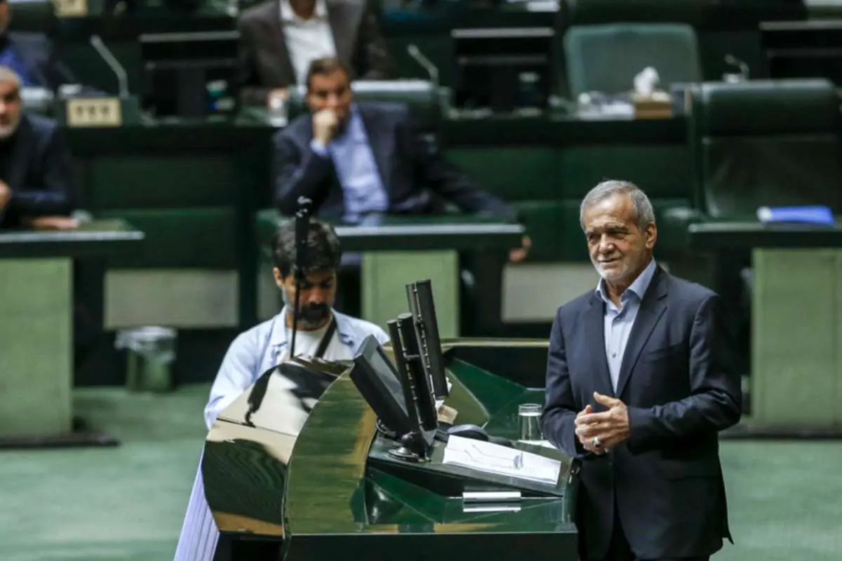 حاشیه و متن رای اعتماد به کابینه مسعود پزشکیان در مجلس