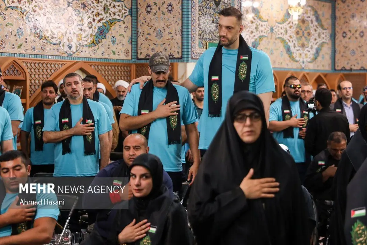 (تصاویر) آیین بدرقه کاروان پارالمپیک در حرم مطهر رضوی