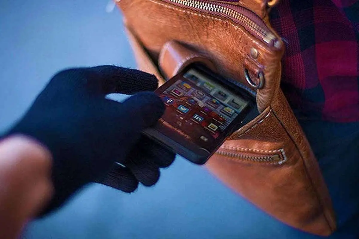 (ویدئو) گوشی قاپی در لندن؛ هر ۶ دقیقه یک گوشی موبایل به سرقت می‌رود