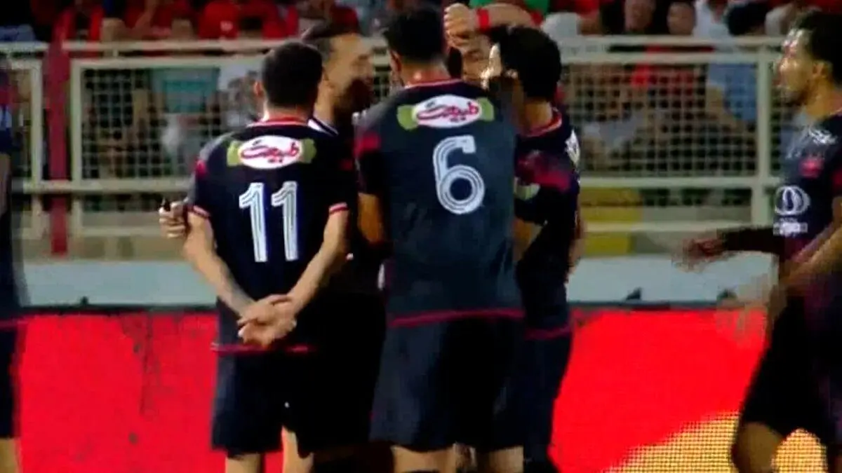 (ویدیو) اعتراض پرسپولیسی ها به صحنه مشکوک به هند!